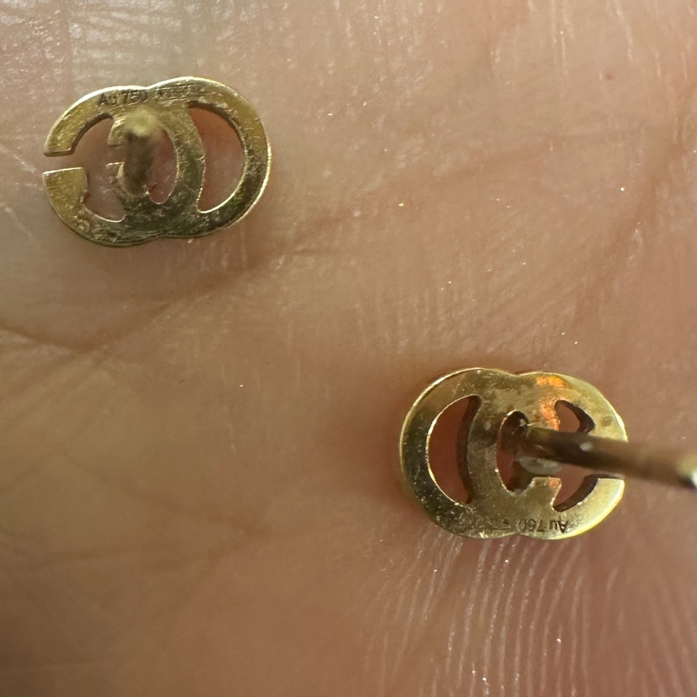 Gucci Gold GG Logo Earrings - Picture 4 of 6
